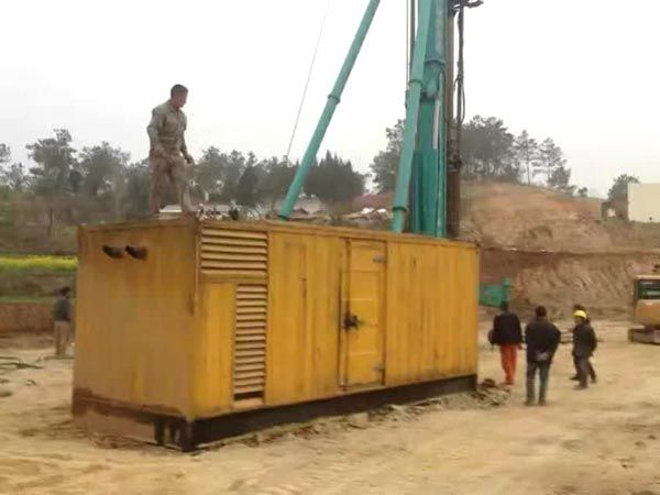 临高如何判断水冷式机油散热器密封件是否需要更换？